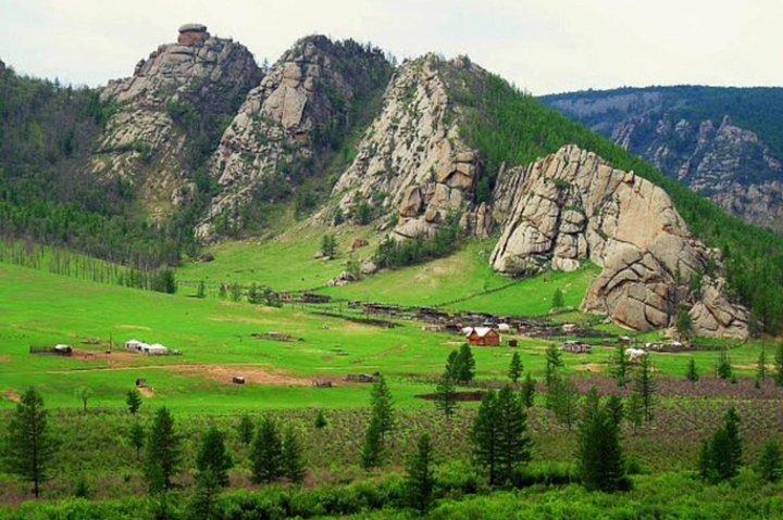 1 Day Coach Tour of Terelj National Park Including Lunch And Free Camel Ride
