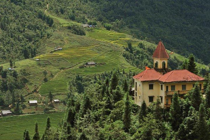2 days - 1 night trekking Sapa tours from Hanoi
