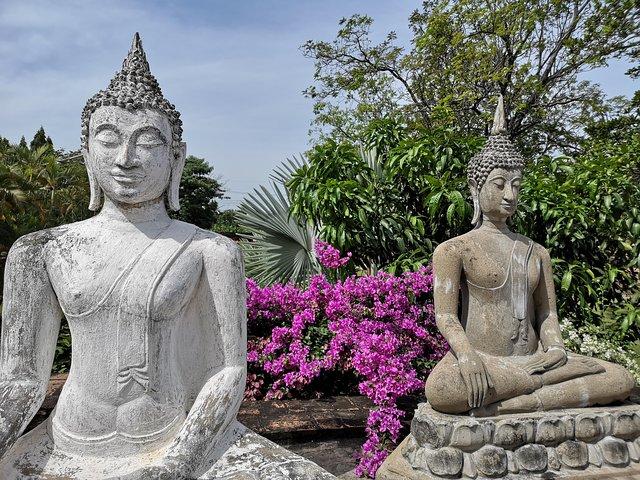 Bangkok: Private Ayutthaya and Bang Pa-In Summer Palace Tour