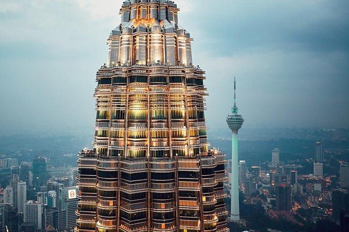 Private Night Tour: Petronas Twin Tower And Shopping