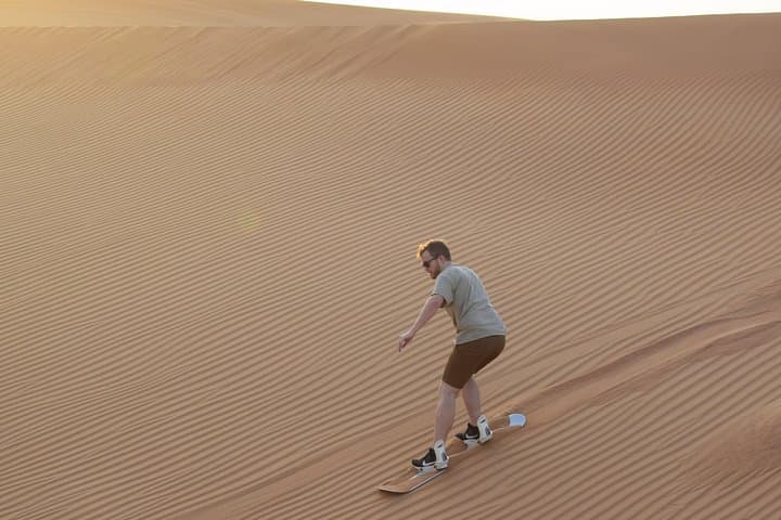 Morning Safari by 4x4 from Dubai with Sand Boarding