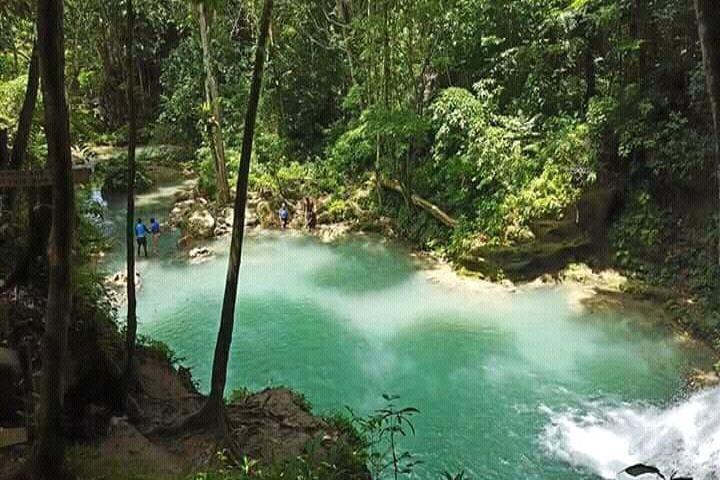 Dunn's River Falls and Blue Hole Combo Tour From Ocho Rios & Runaway Bay