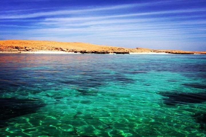 Dimaniyat Island from Muscat