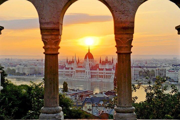 Budapest Private Full Day City Tour with a comfortable air -conditioned car