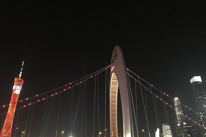 Buffet Dinner at Canton Tower Revolving Restaurant with Pearl River Night Cruise