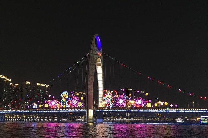 Cantonese Dim Sum Dinner with Pearl River Night Cruise in Guangzhou