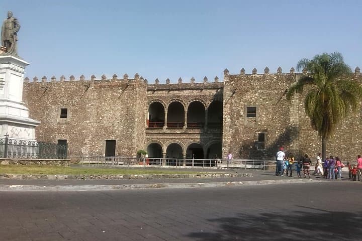 Private Day Tour of Xochicalco Archaeological Site and Cuernavaca