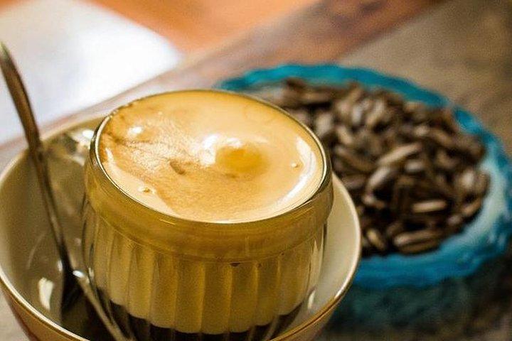 Hanoi Private Walking Tour: Street Food (HOT HOUR PROMOTING)