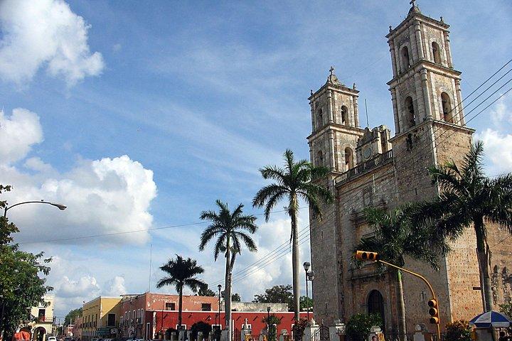 Chichen Itza, Valladolid and Cenote Full Day Tour