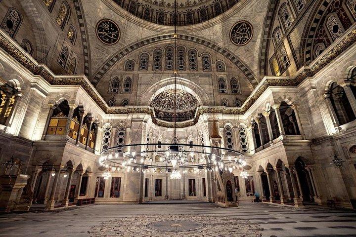 Istanbul Ottoman Tour: Topkapi Palace and Blue Mosque
