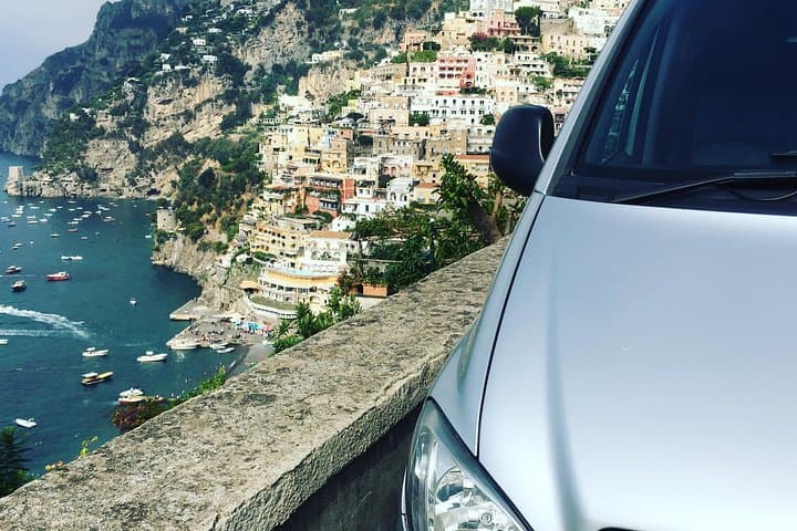Private transfer from Naples to Positano with tour stop in Pompeii (2 hours)