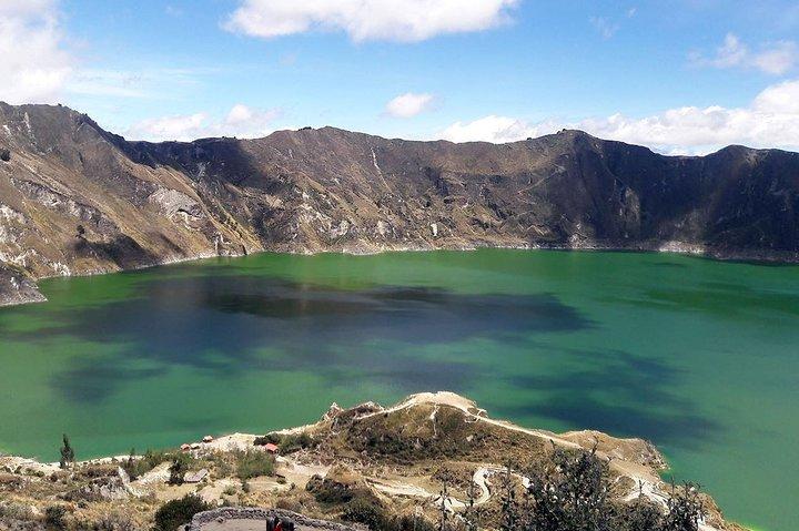 Hiking Day-Trip to Quilotoa Lagoon from Quito