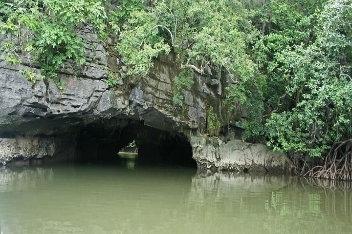 Private Tanjung Rhu Village and Mangroves by Boat in Langkawi