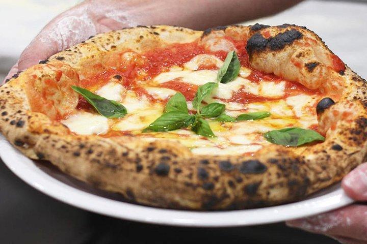 Kids & Families Tour of Naples with Children-Friendly Guide Pizza & Gelato
