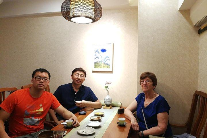 6-Hour Private Chengdu City Walking Tour with Tea Tasting