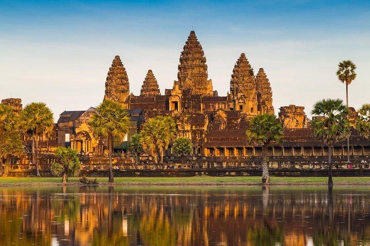 Local French Speaking Guide Angkor Wat Small-Group Tour