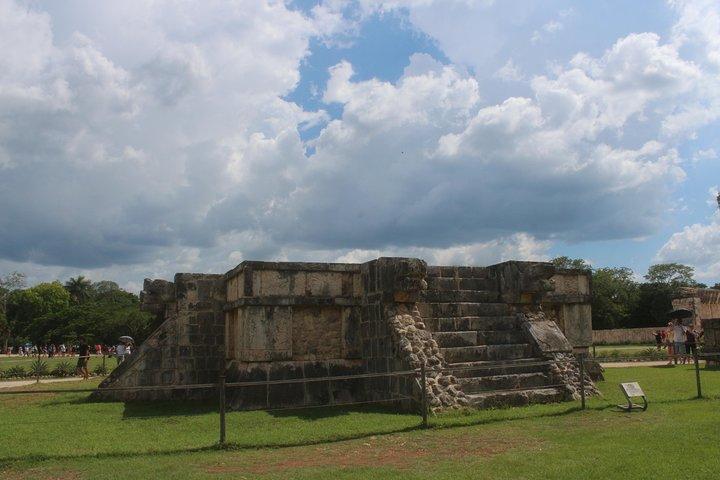 Chichen Itza & Ekbalam with Cenote Swim from Cancun