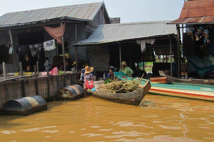 War Museum, Killing Field and Floating village ( Chong Kneas) Tour
