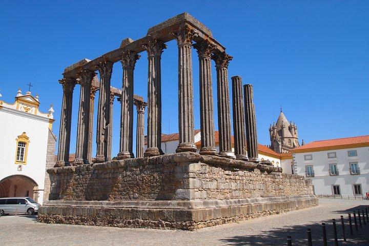 From Lisbon: Luxury Evora Full-Day Private Tour