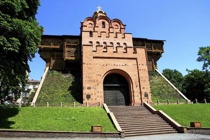 Kyiv in One Day: Private Tailor-Made Sightseeing Tour