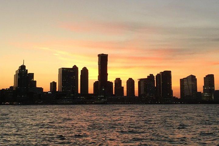 Best Private Luxury Sunset Boat Tour in New York City - 2 Hour