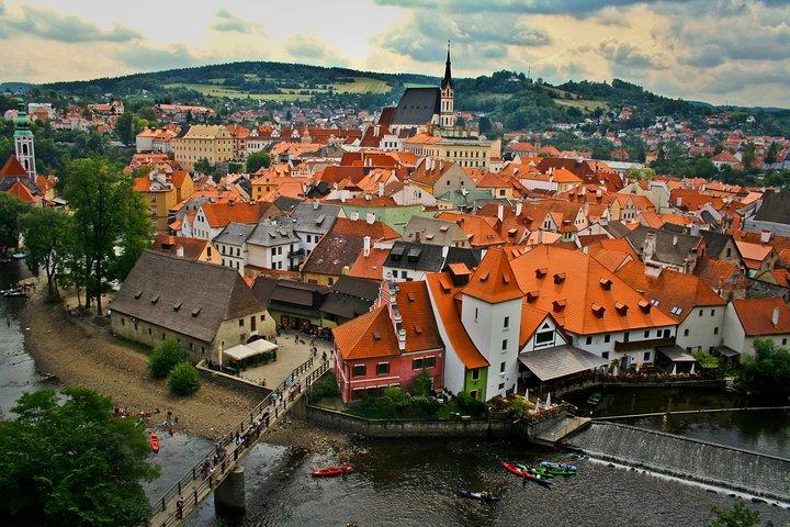 Private transfer from Vienna to Prague with Stopover in Cesky Krumlov