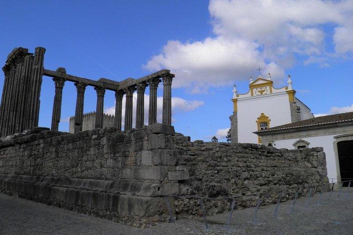 Évora and Megalithic Circuit 10H Private Tour From Lisbon/Cascais