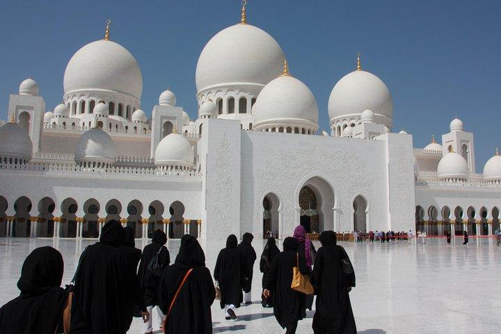 Private Tour from Ras Al Khaimah hotels : Abu Dhabi 10 hours with Car & Driver