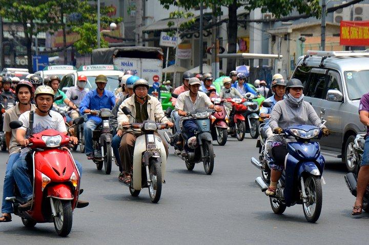 Small group Saigon Inside Out by Motorbike for 3 Hours