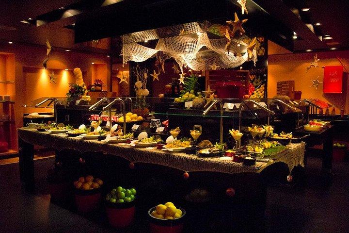 Nile Dinner Cruise in Cairo with Belly Dancing and Hotel Pick up and Drop off