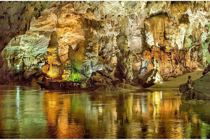 DELUXE SMALL Group : PHONG NHA CAVE And PARADISE CAVE Full Day Guided Tour