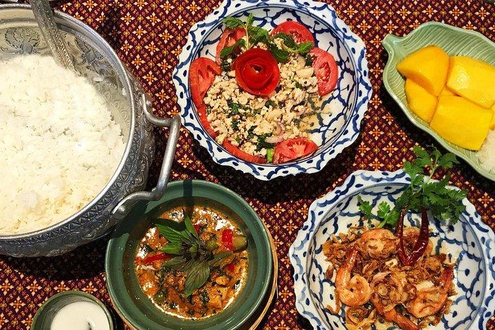Baipai Thai Cooking School: Authentic Cooking Class Tour