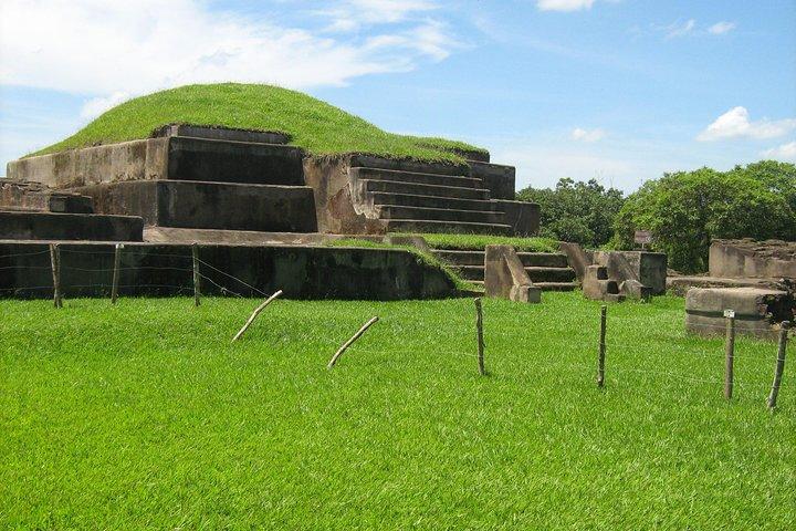 Maya Ruins: Joya de Ceren, San Andres, Tazumal, Chalchuapa, Lake