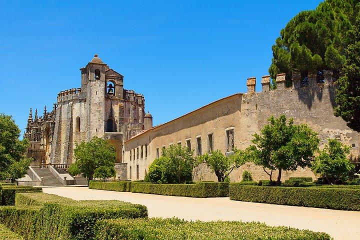 Tomar and Almourol Castle Private Tour from Lisbon