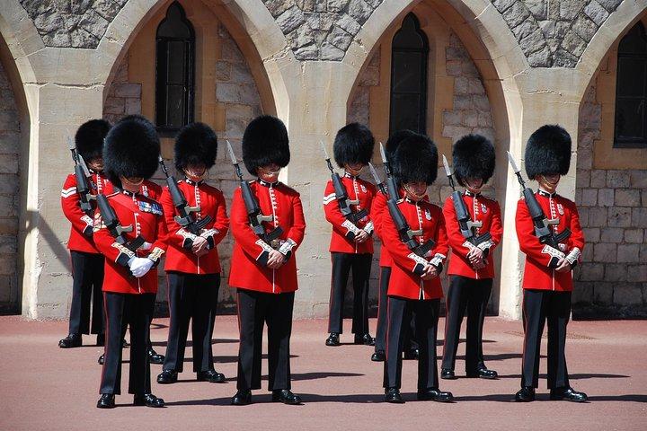 Windsor Castle Independent Visit With Private Driver Up To 3 People