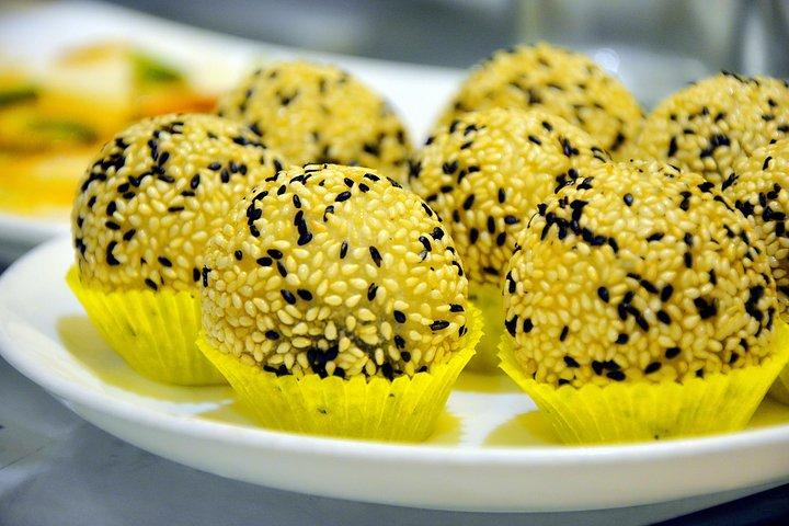 Shanghai Acrobatic Show and Late Dim Sum Dinner