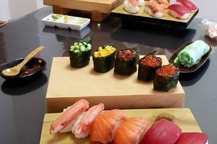 Sushi and Japanese Foods Cooking Class in Osaka