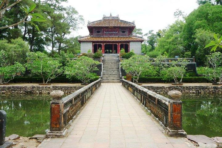 Hue City Day Tour with Dragon Boat from Hue or Danang, Hoi An
