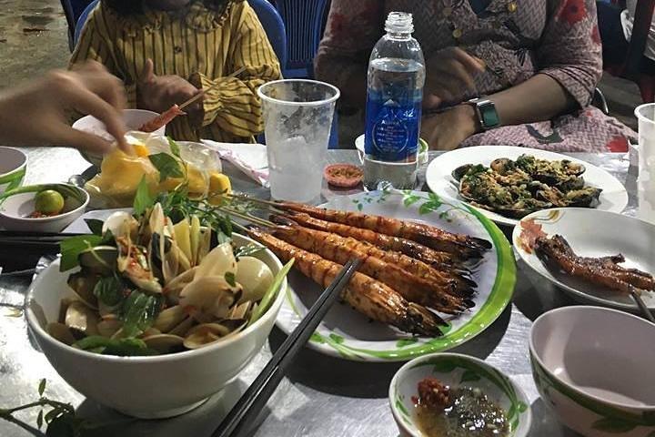 Private Saigon Street Food Tour with Motorbike