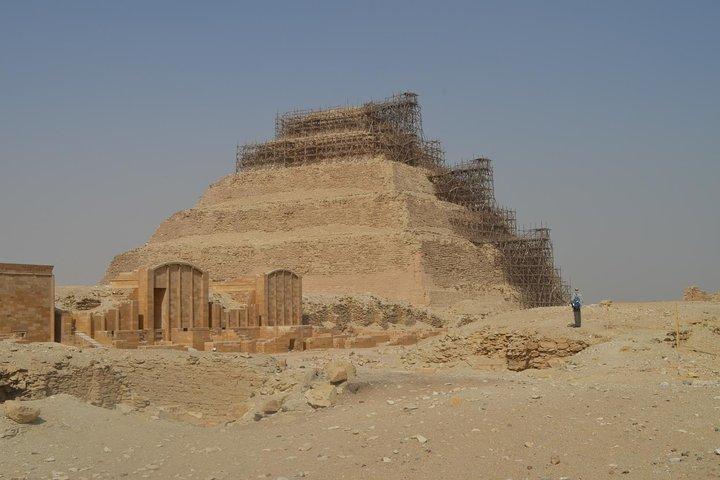 Unknown Pyramids tour: Saqqara, Dahshur & Memphis city excursion from Cairo