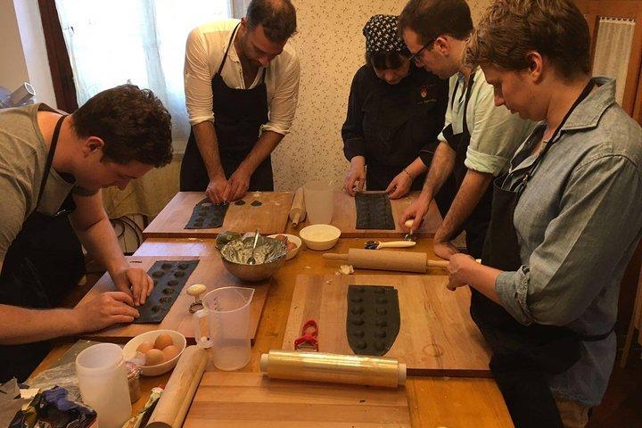 Express Pasta-Making Lesson with Gourmet Dinner