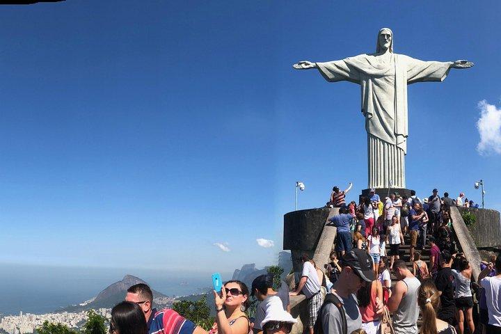 Rio in Style: A Journey Thru Corcovado, Sugarloaf, Selaron