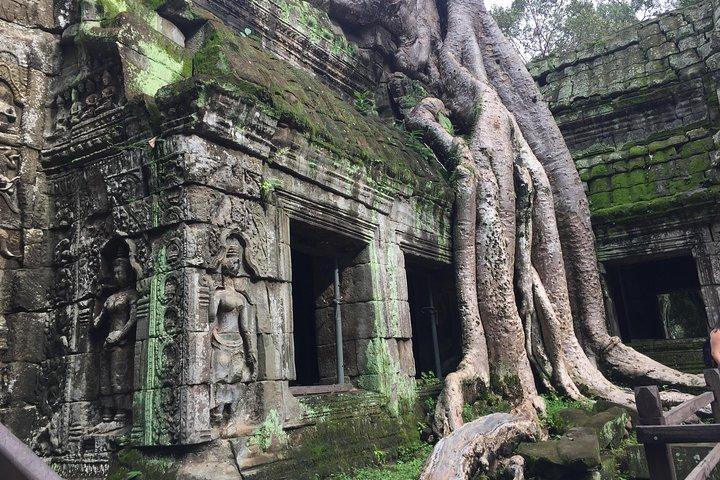 Angkor Wat sunrise small quiet temples