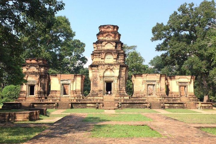 Angkor Wat sunrise small quiet temples