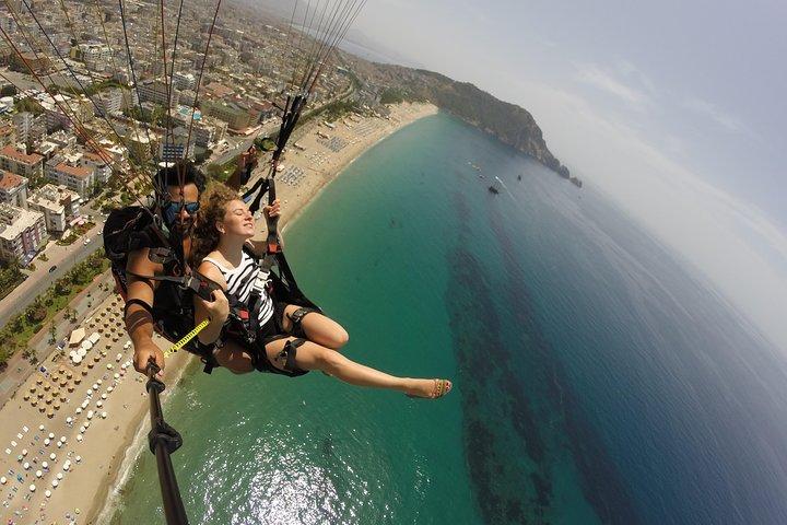 Tandem Paragliding in Alanya