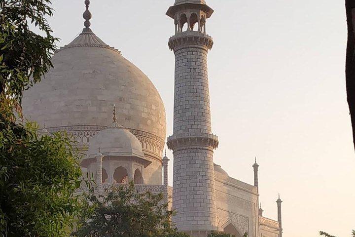 Private Taj Mahal Sunrise Tour with Entry Tickets