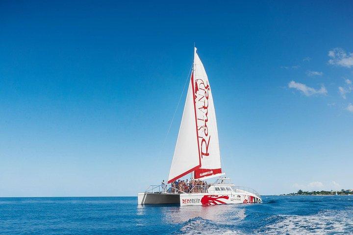 Reggae Catamaran and Snorkeling Open Bar Cruise Montego Bay