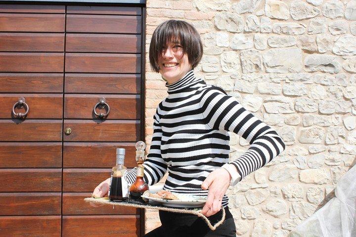 Owner-Led Balsamic Vinegar Tour & Tasting in Vignola, Modena
