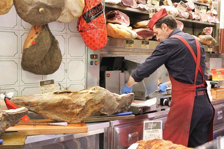 Private Florence Market Tour and Pasta Making Class with Cinzia