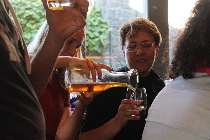 Glasgow: Pubs & History Walking Tour with Beer Tasting